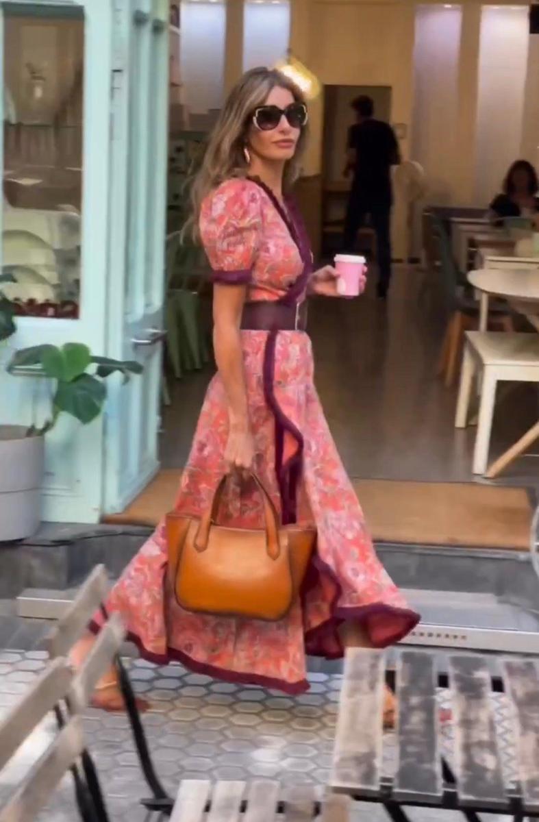 Rio de Onor – Vestido Longo com Mangas Bufantes