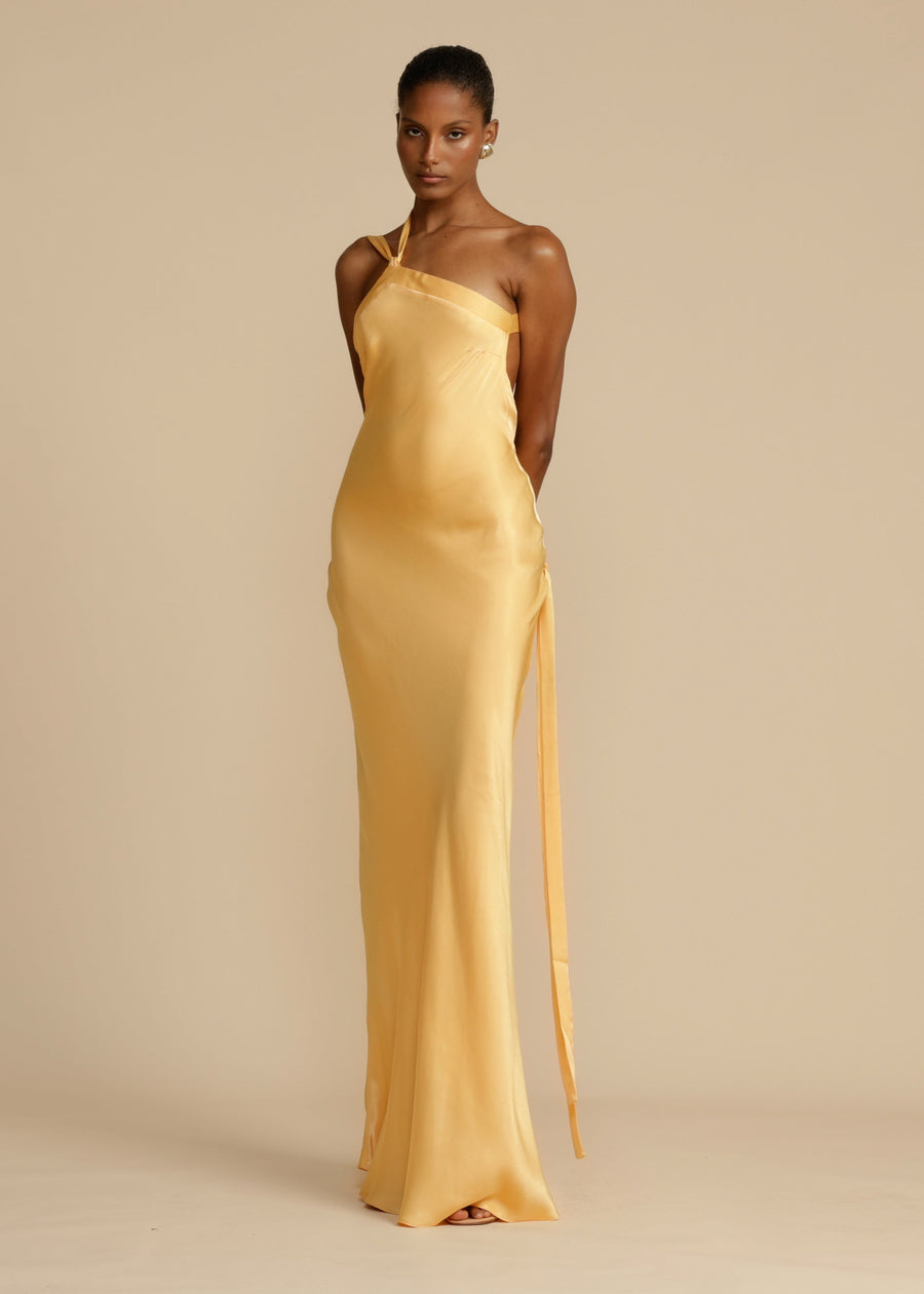 Vale de Pradinhos – Vestido Longo Dourado de Um Ombro