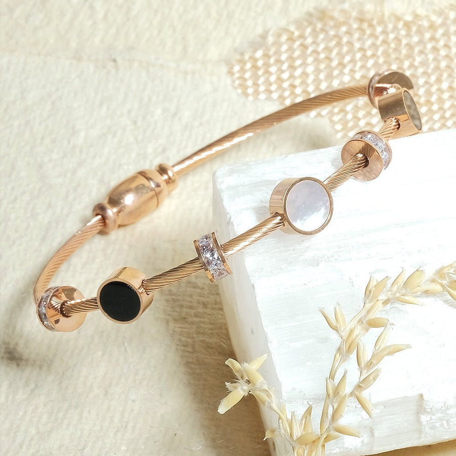 Flores – Pulseira Bangle Esmalte e Madrepérola