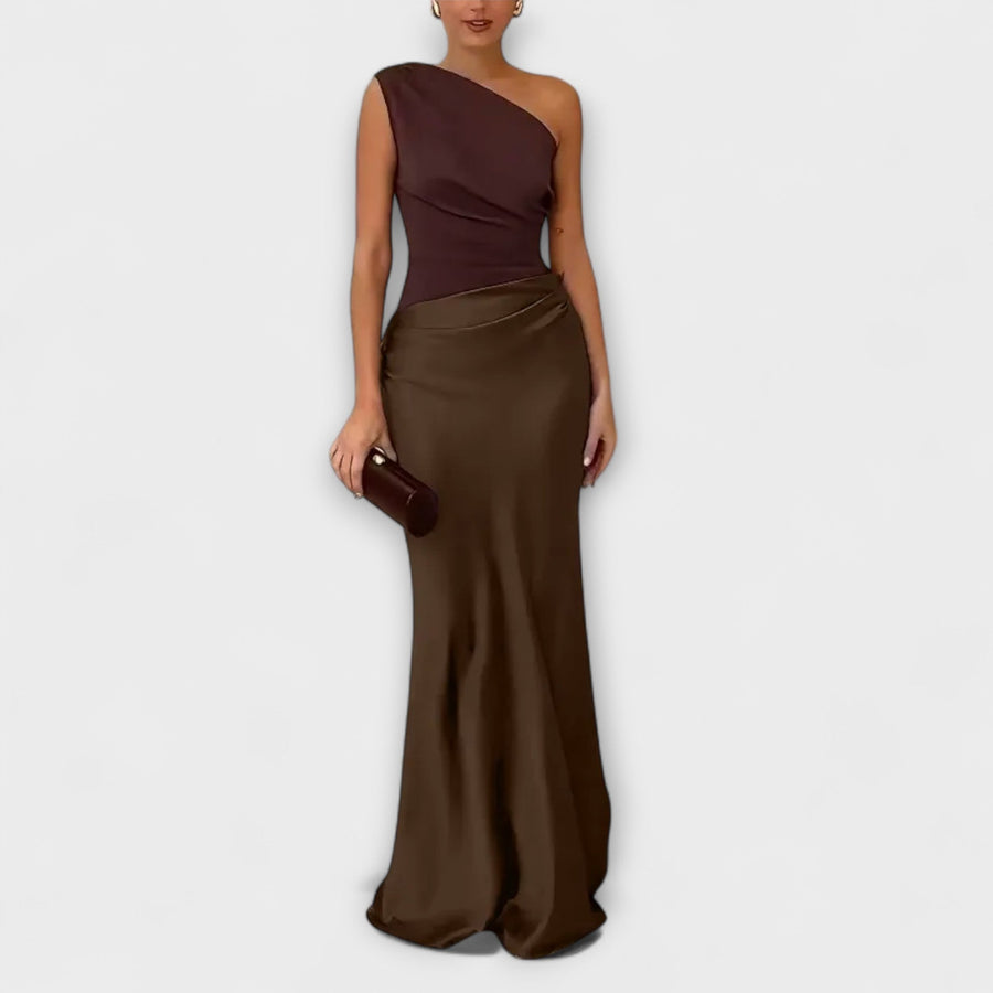 Alpedrinha – Vestido Longo de Um Ombro com Pregas