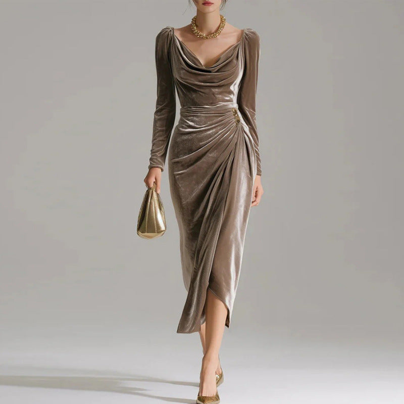 Vidago – Vestido de Veludo Plissado