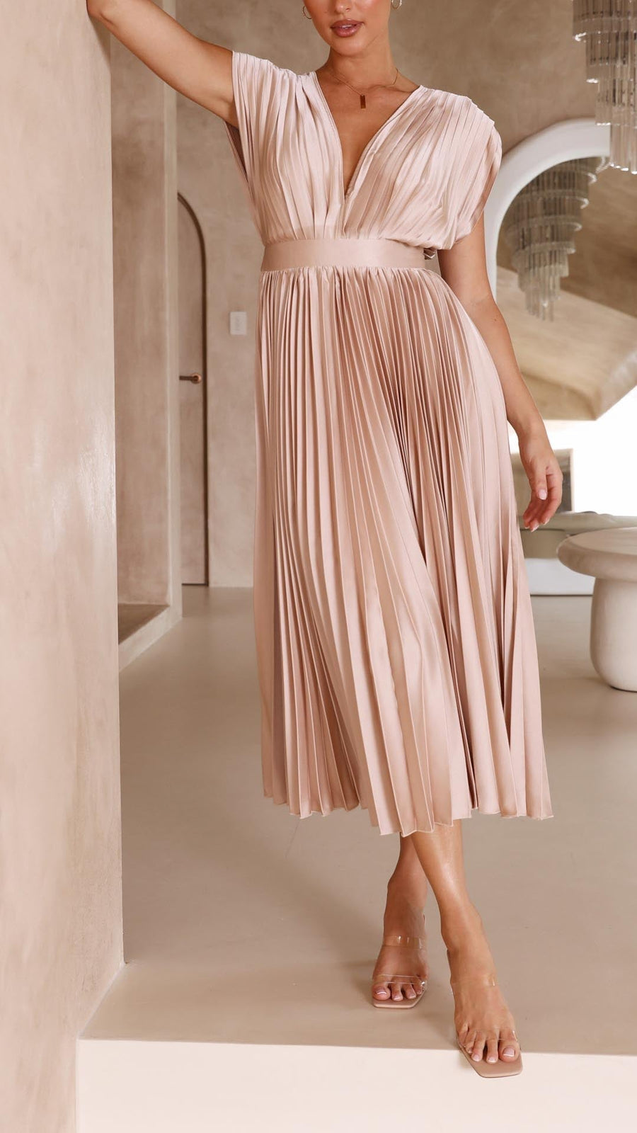 Zoio – Vestido Plissado com Decote em V