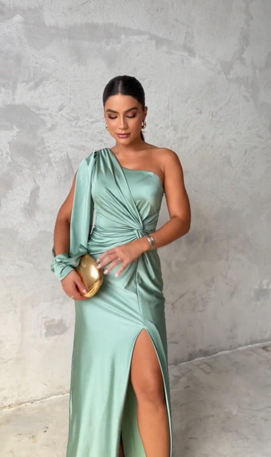 Lardosa – Vestido com Fenda Lateral