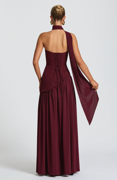 Vale de Água – Vestido Longo com Fenda