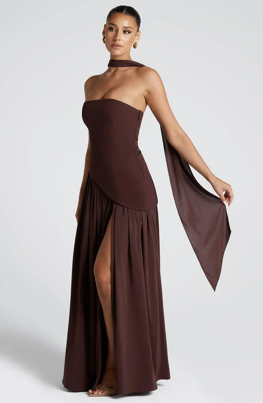 Vale de Água – Vestido Longo com Fenda