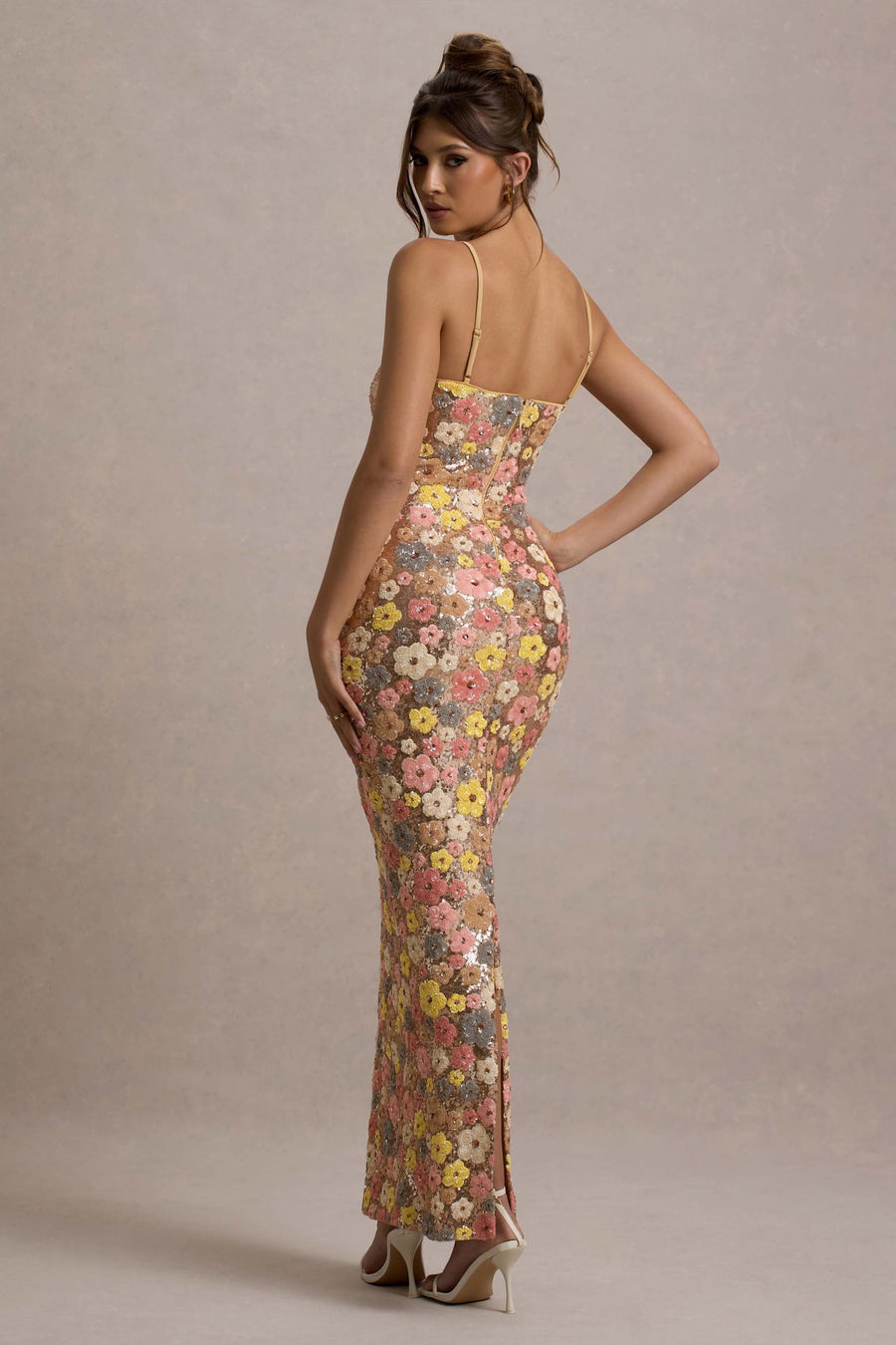 Vale de Pereiro – Vestido Longo com Lantejoulas