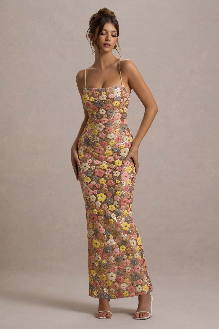 Vale de Pereiro – Vestido Longo com Lantejoulas