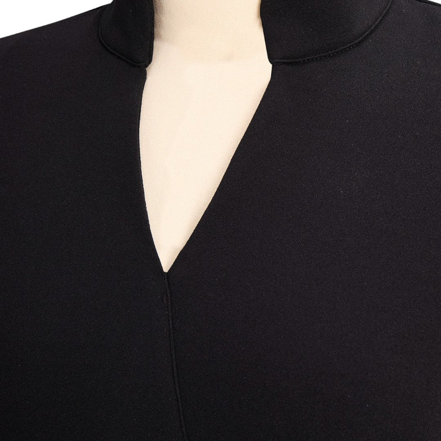 Guarda – Vestido Preto com Gola Mao