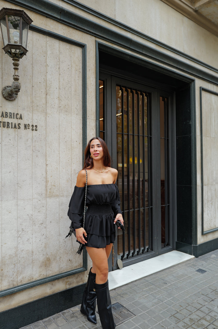 Macacão mini romântico preto