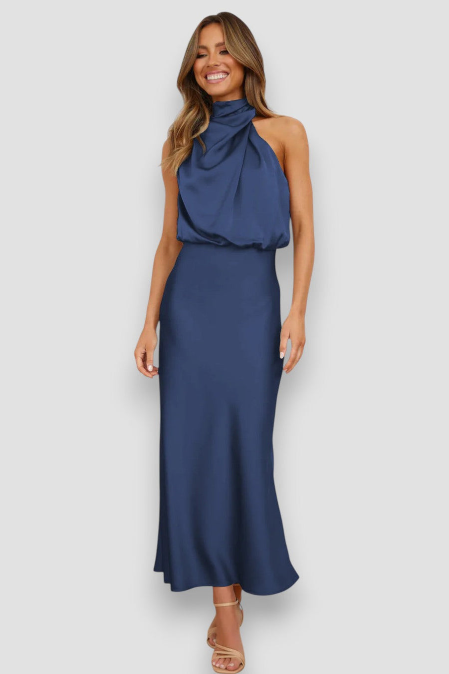 Gimonde – Vestido de Cetim com Decote Halter