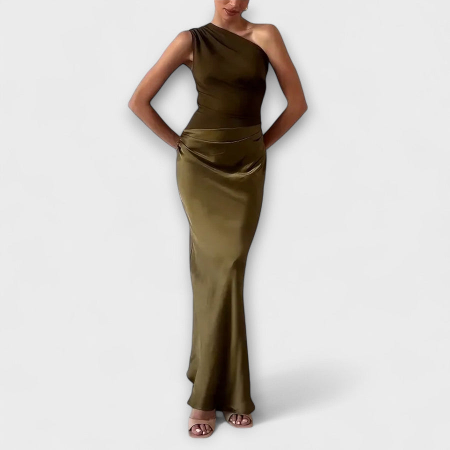 Alpedrinha – Vestido Longo de Um Ombro com Pregas