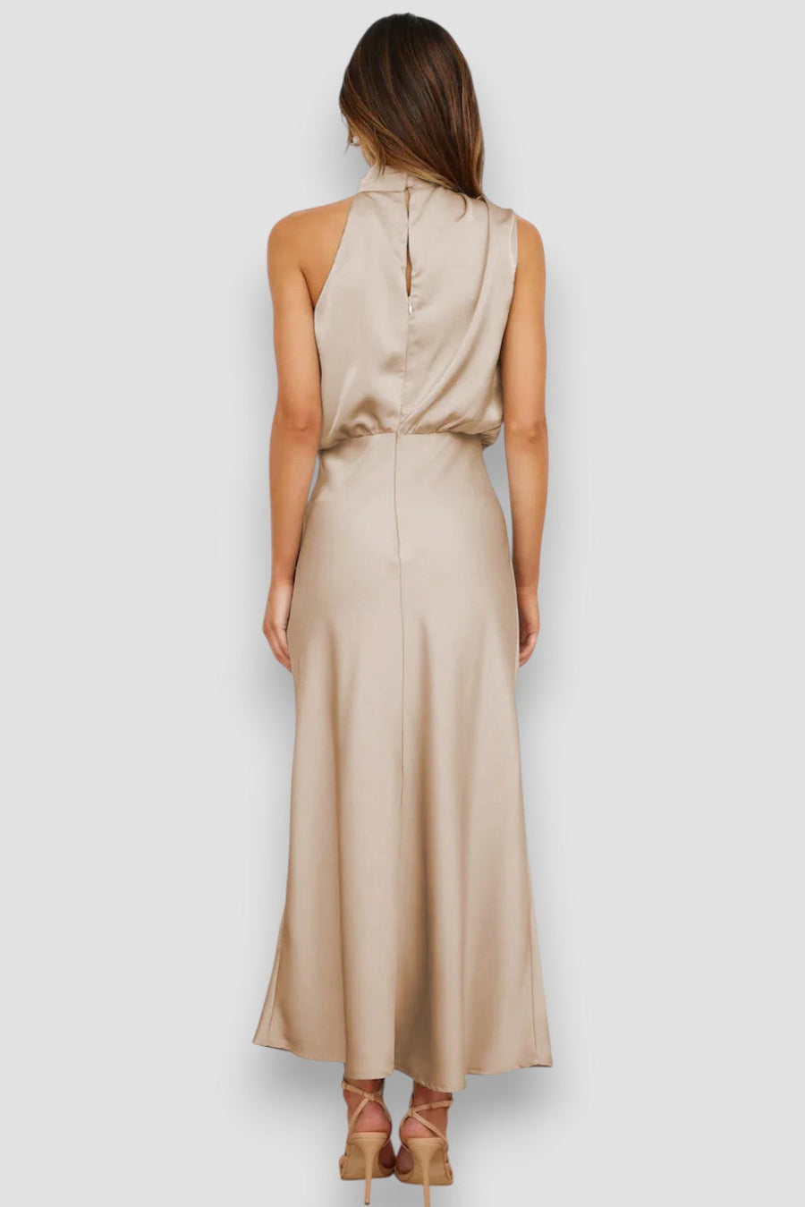 Gimonde – Vestido de Cetim com Decote Halter