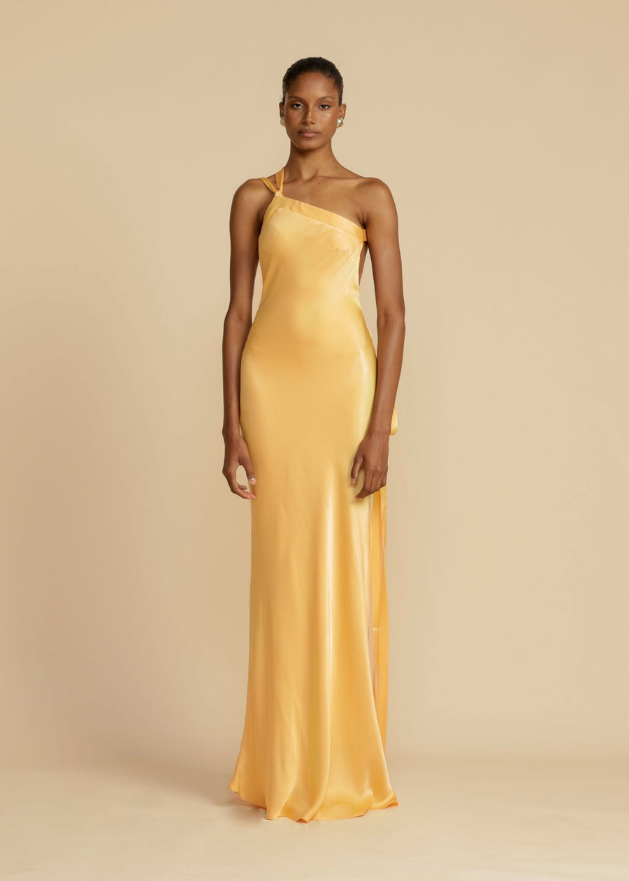Vale de Pradinhos – Vestido Longo Dourado de Um Ombro
