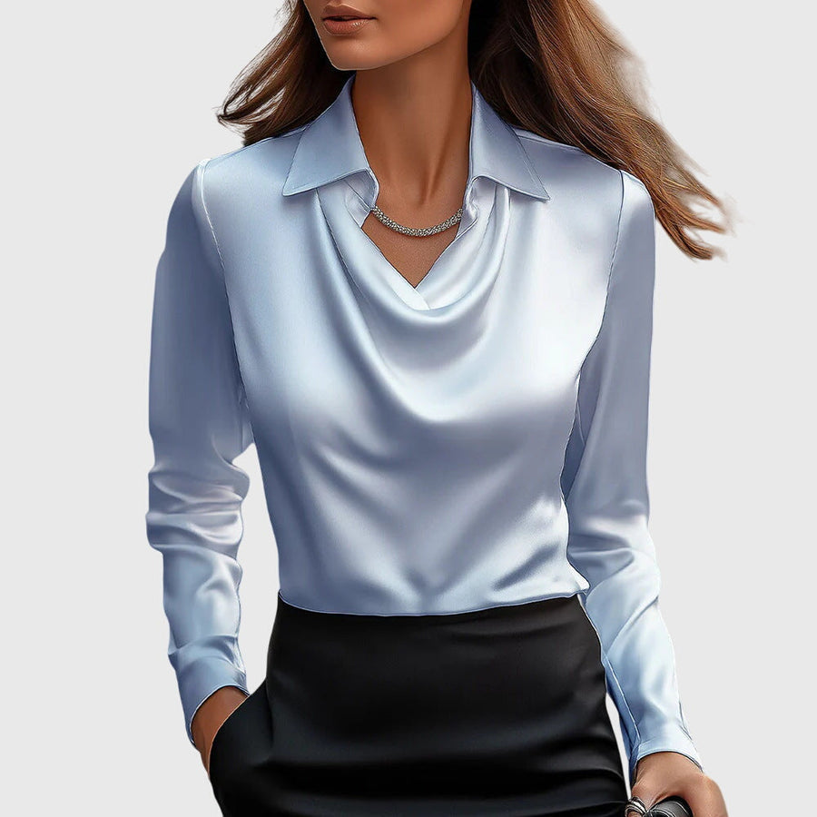Pias – Blusa Drapeada com Brilho Suave