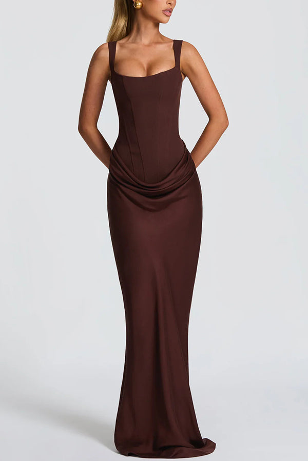 Gostão – Vestido Longo com Decote Quadrado