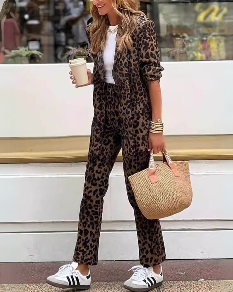 Casal do Rei – Conjunto de Vestido e Calças com Padrão Leopardo