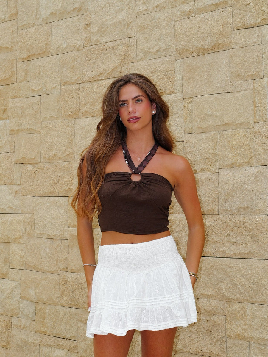 Mini-saia branca bordada