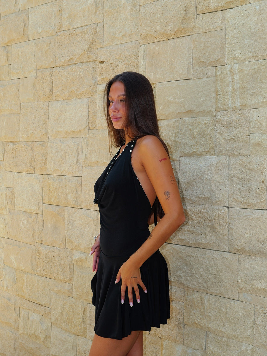 Vestido mini com decote halter e tachas, preto