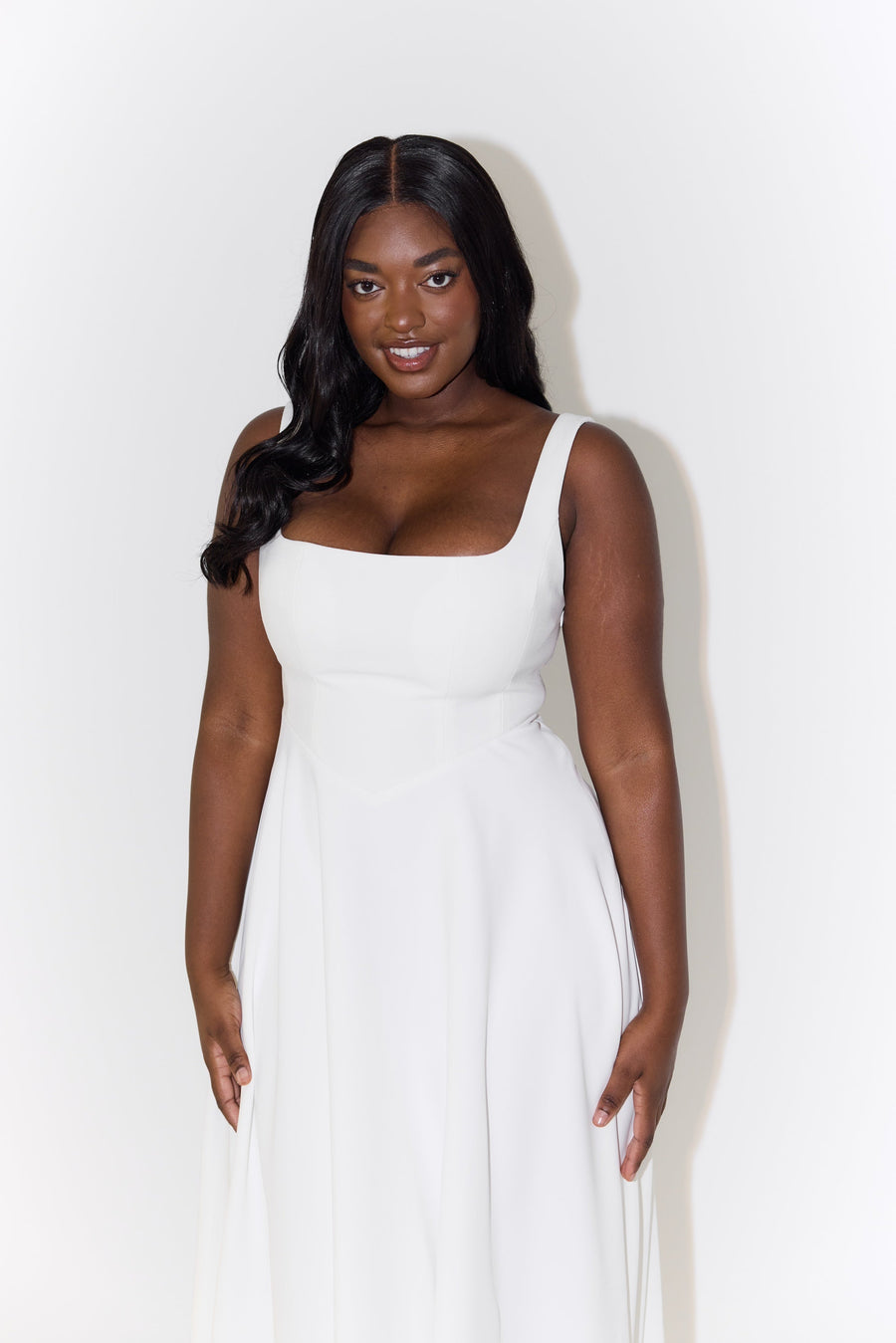 Idanha-a-Velha – Vestido Midi com Decote Quadrado