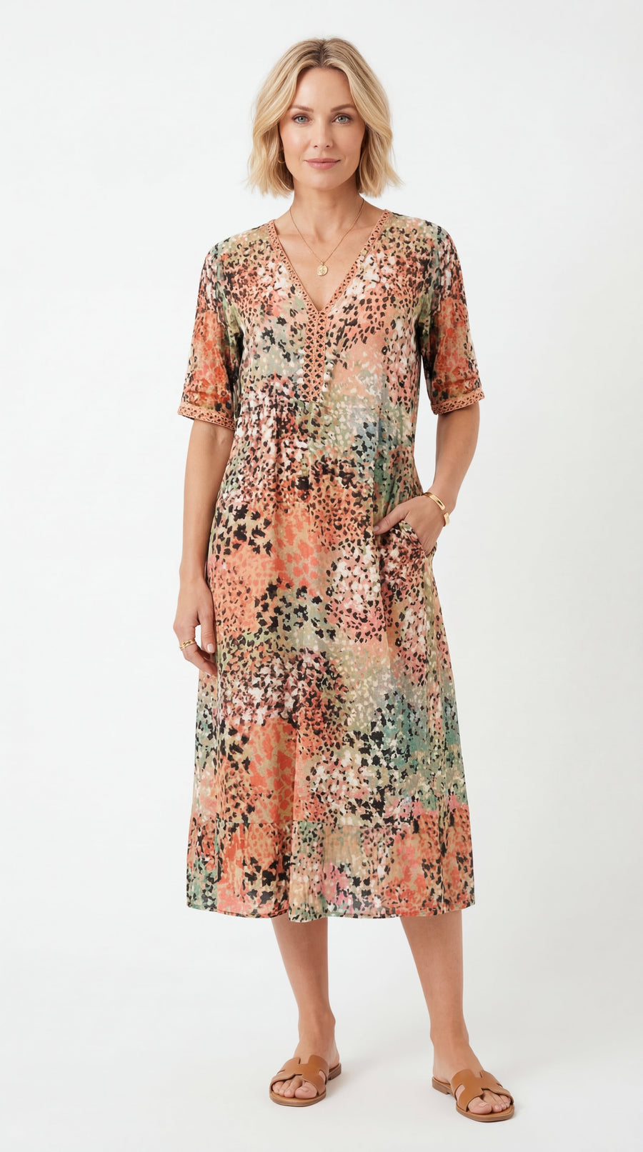 Apúlia – Vestido Midi com Decote em V