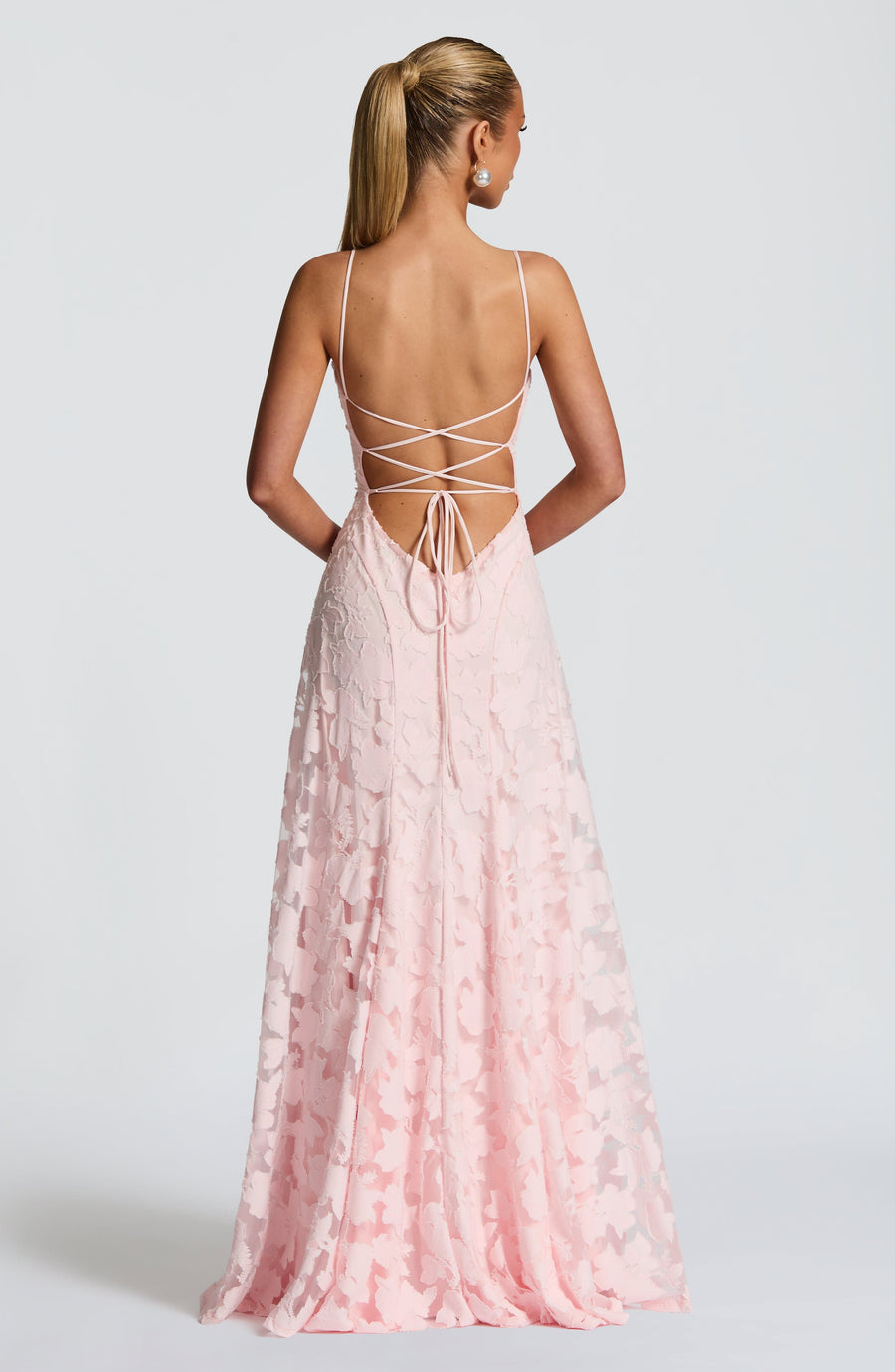 Vilar de Perdizes – Vestido Longo com Corpete de Renda