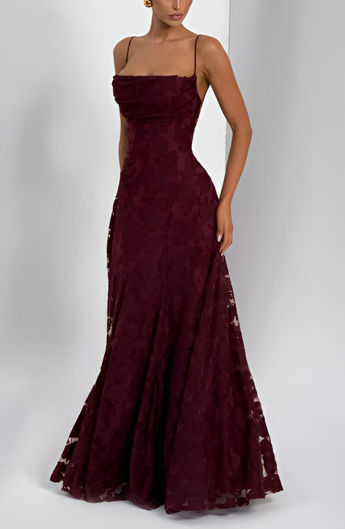 Vilar de Perdizes – Vestido Longo com Corpete de Renda
