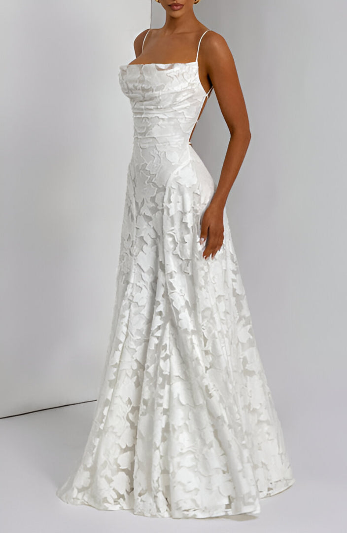 Vilar de Perdizes – Vestido Longo com Corpete de Renda