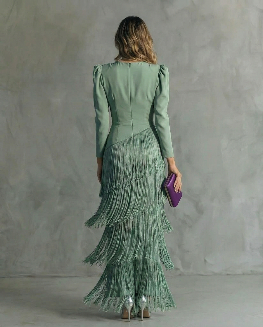 Veiros – Vestido com Mangas de Franjas