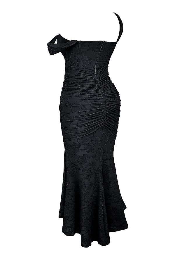 Espinhosela – Vestido Longo de Renda
