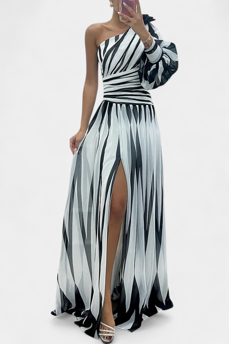 Carregal do Sal – Vestido Maxi de Um Ombro às Riscas