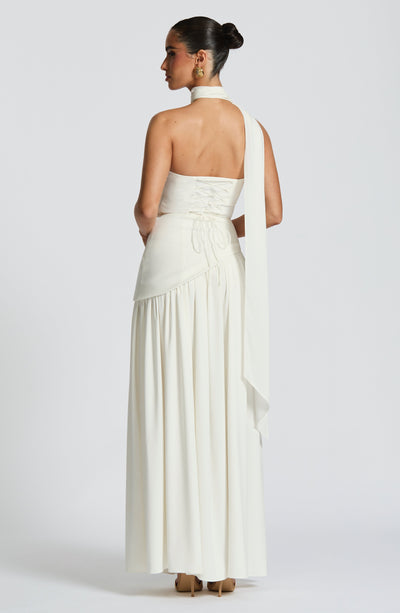 Vale de Água – Vestido Longo com Fenda