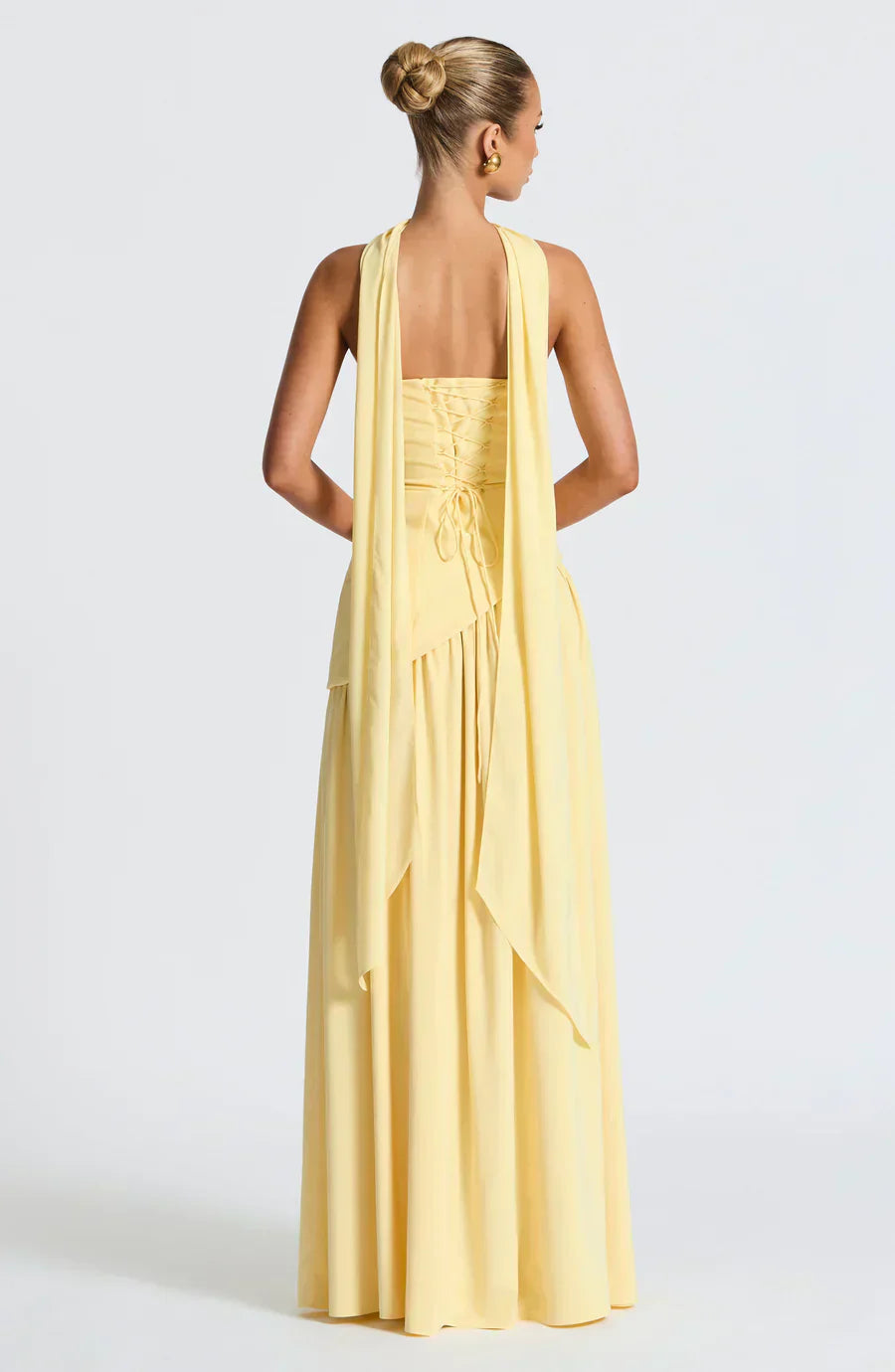 Vale de Água – Vestido Longo com Fenda