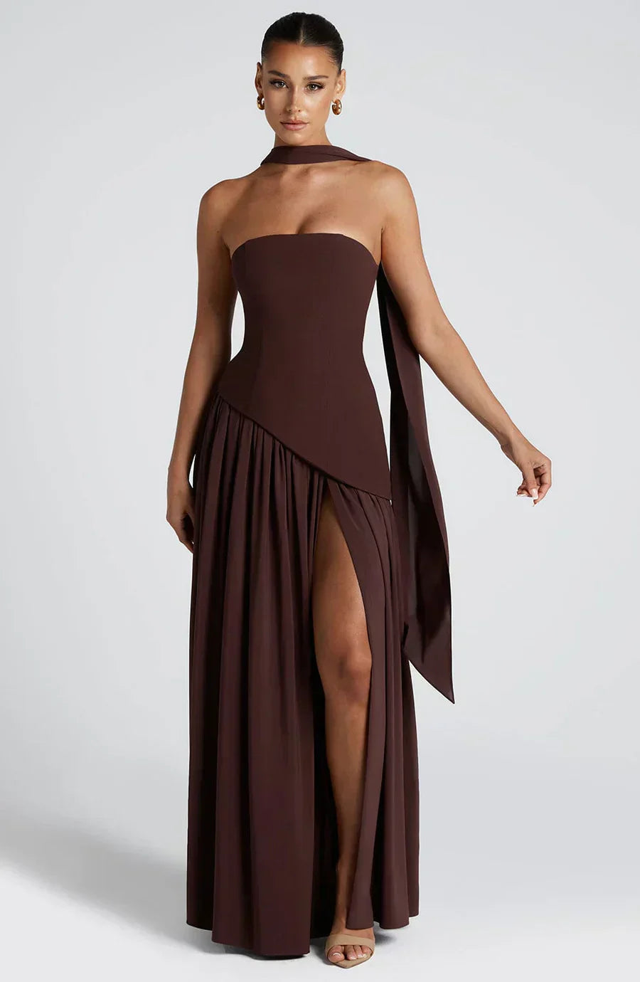 Vale de Água – Vestido Longo com Fenda