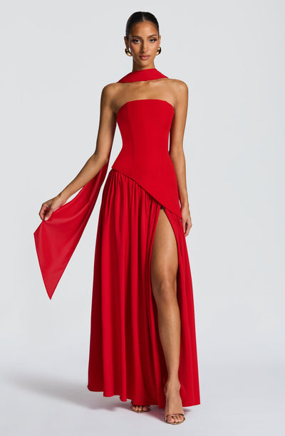 Vale de Água – Vestido Longo com Fenda