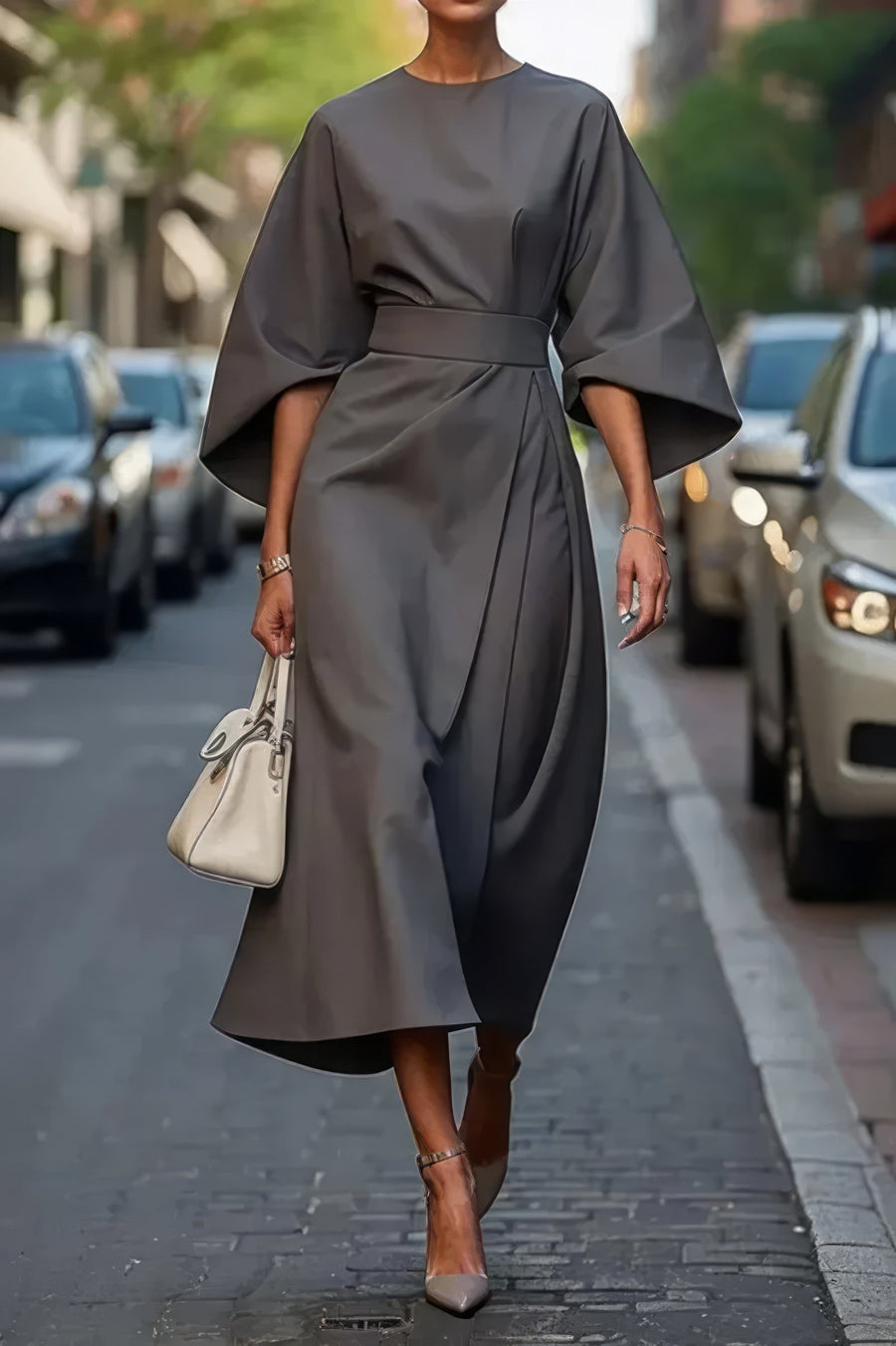 Ferreiros – Vestido com Mangas de Lanterna e Cinto